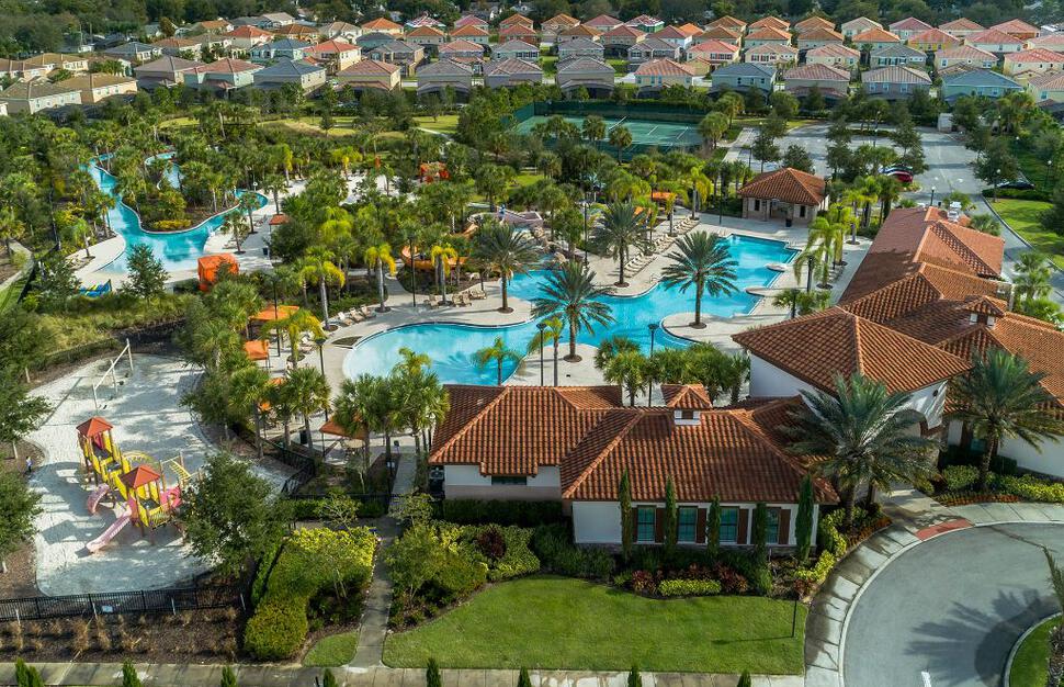 Vista do condomínio Solterra Resort em Orlando, Flórida